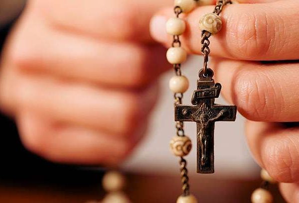 Cara Doa Rosario